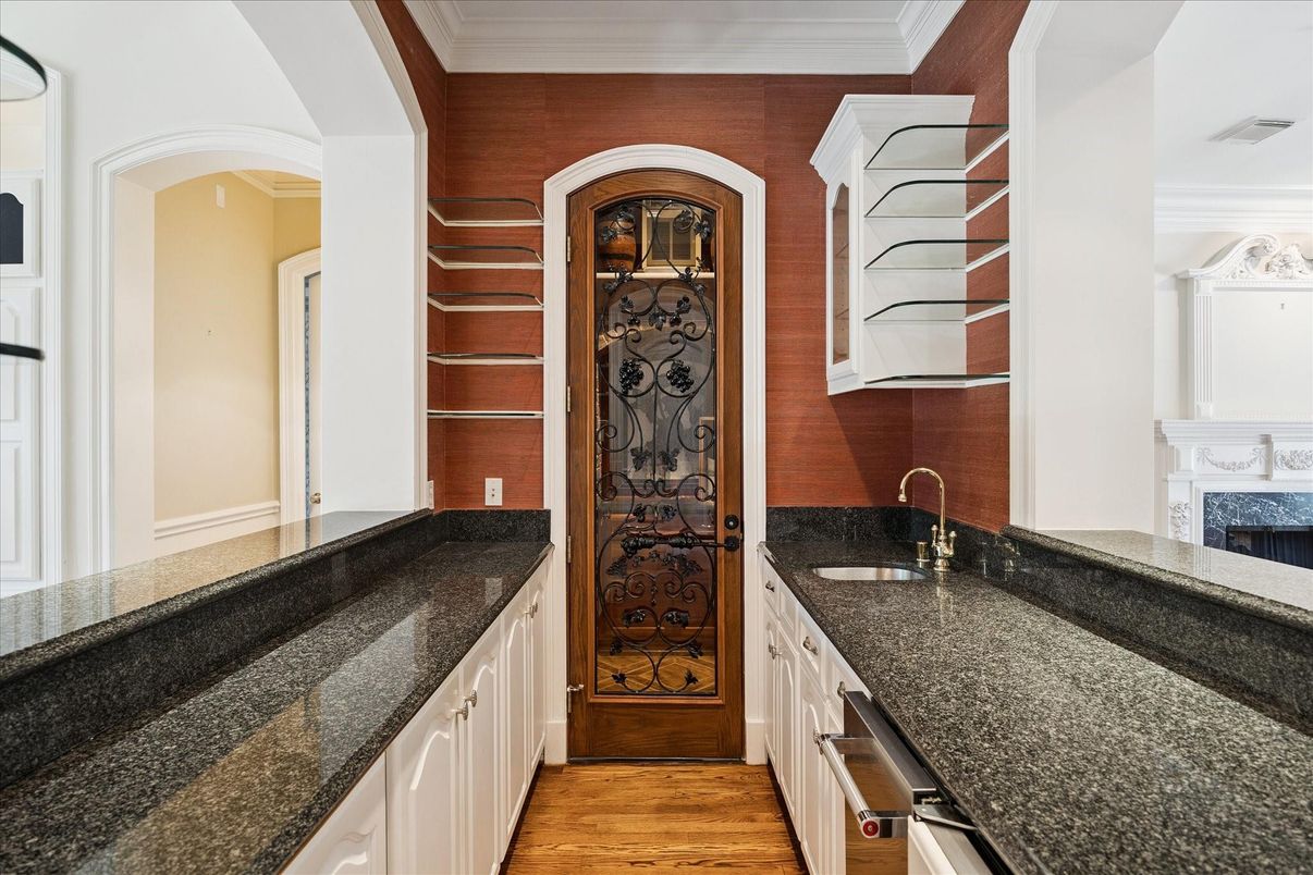 Fireplace, Interior, Kitchen, Wood Texture Flooring