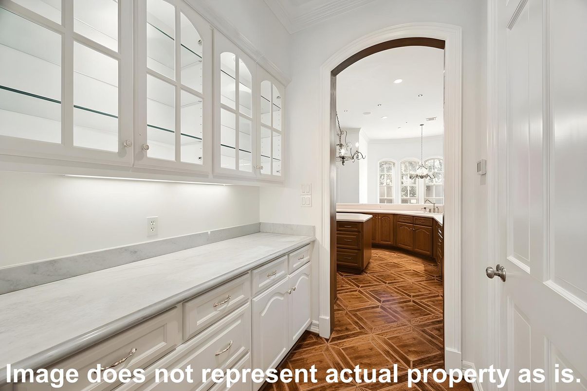 Chandelier, Interior, Recessed Lighting, Wood Texture Flooring