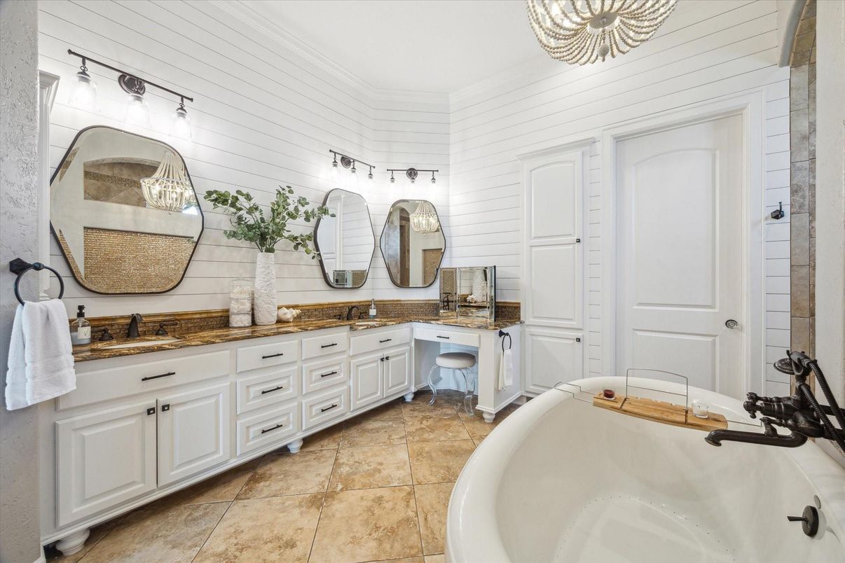 Bathroom, Dual Sink Vanities, Free Standing Baths, Interior