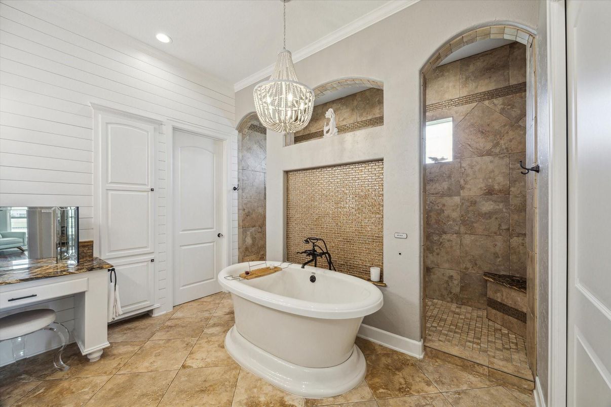 Bathroom, Free Standing Baths, Glass Shower, Interior, Pendant Lights, Recessed Lighting