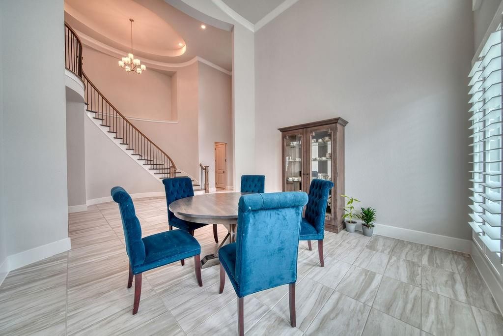 Chandelier, Dining room, Interior, Recessed Lighting