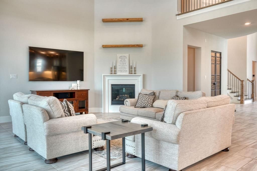 Fireplace, Interior, Living room, Recessed Lighting