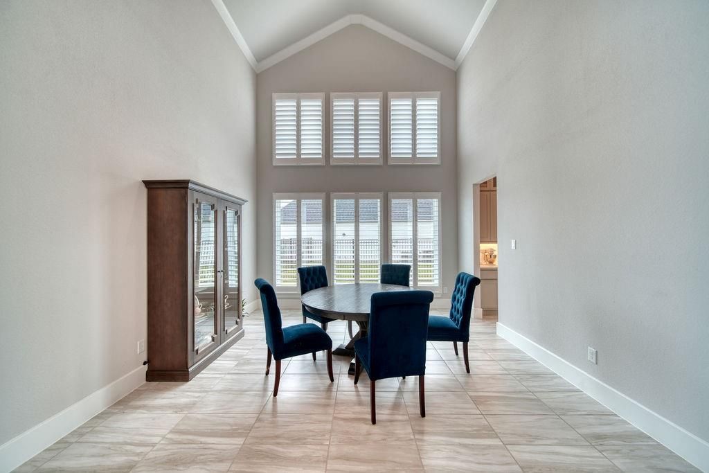 Dining room, Interior