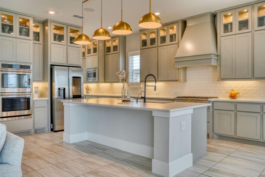 Interior, Kitchen, Pendant Lights, Recessed Lighting, Stainless Steel Appliances