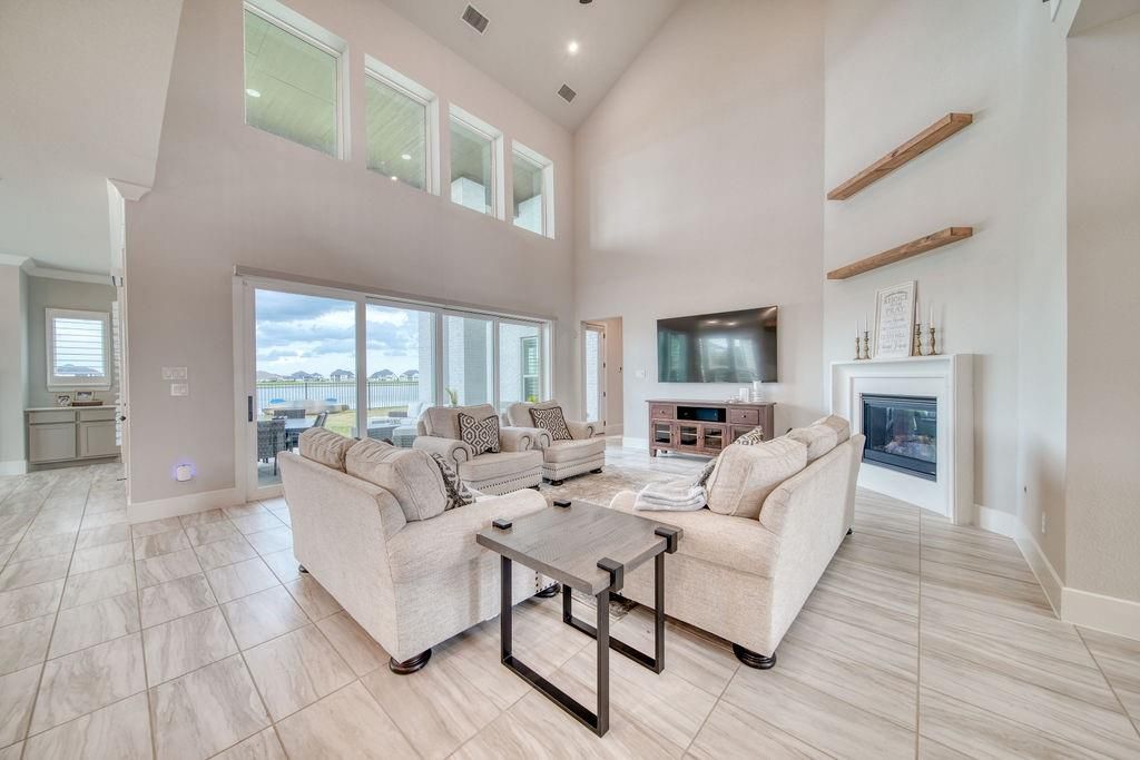 Fireplace, Interior, Living room, Recessed Lighting, Water