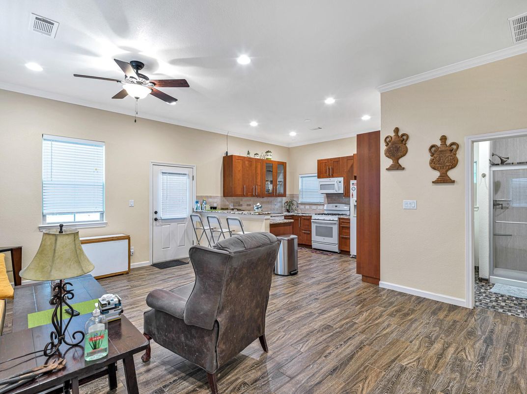 Interior, Kitchen, Living room, Recessed Lighting, Wood Texture Flooring