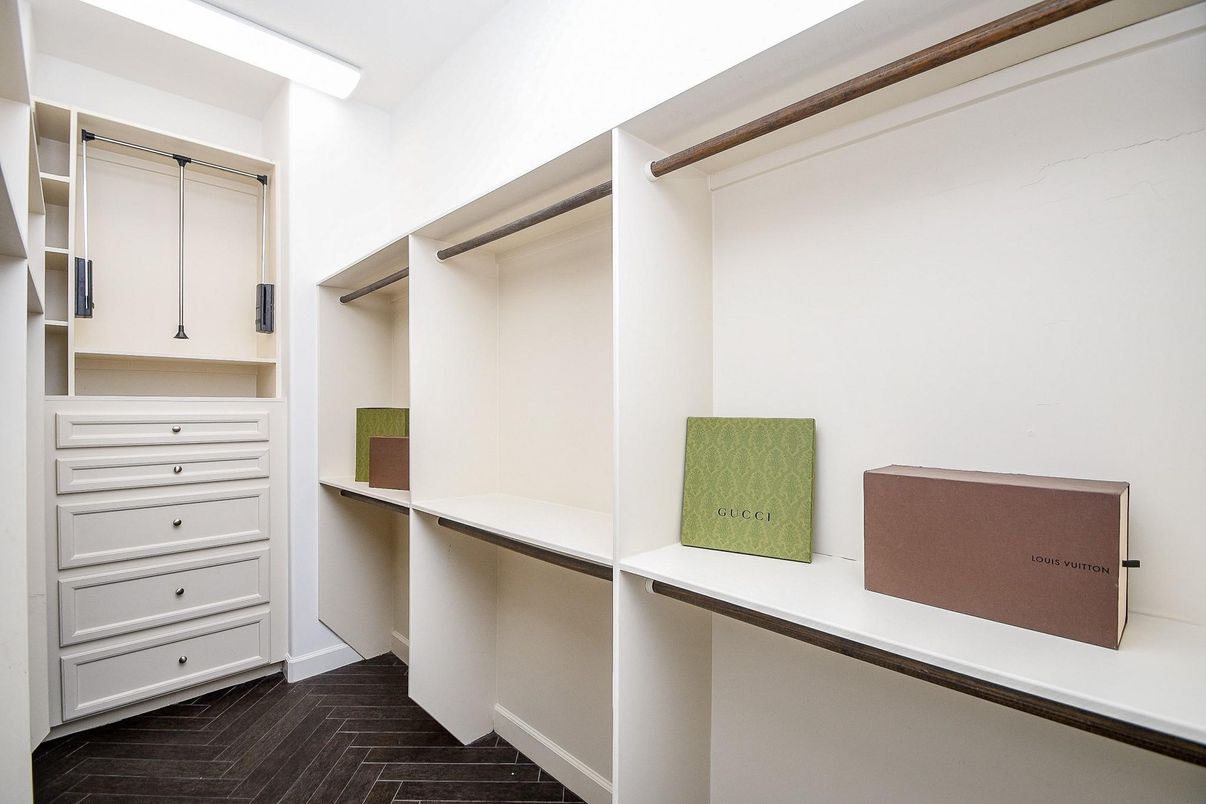 Interior, Walk-in Closets, Wood Texture Flooring