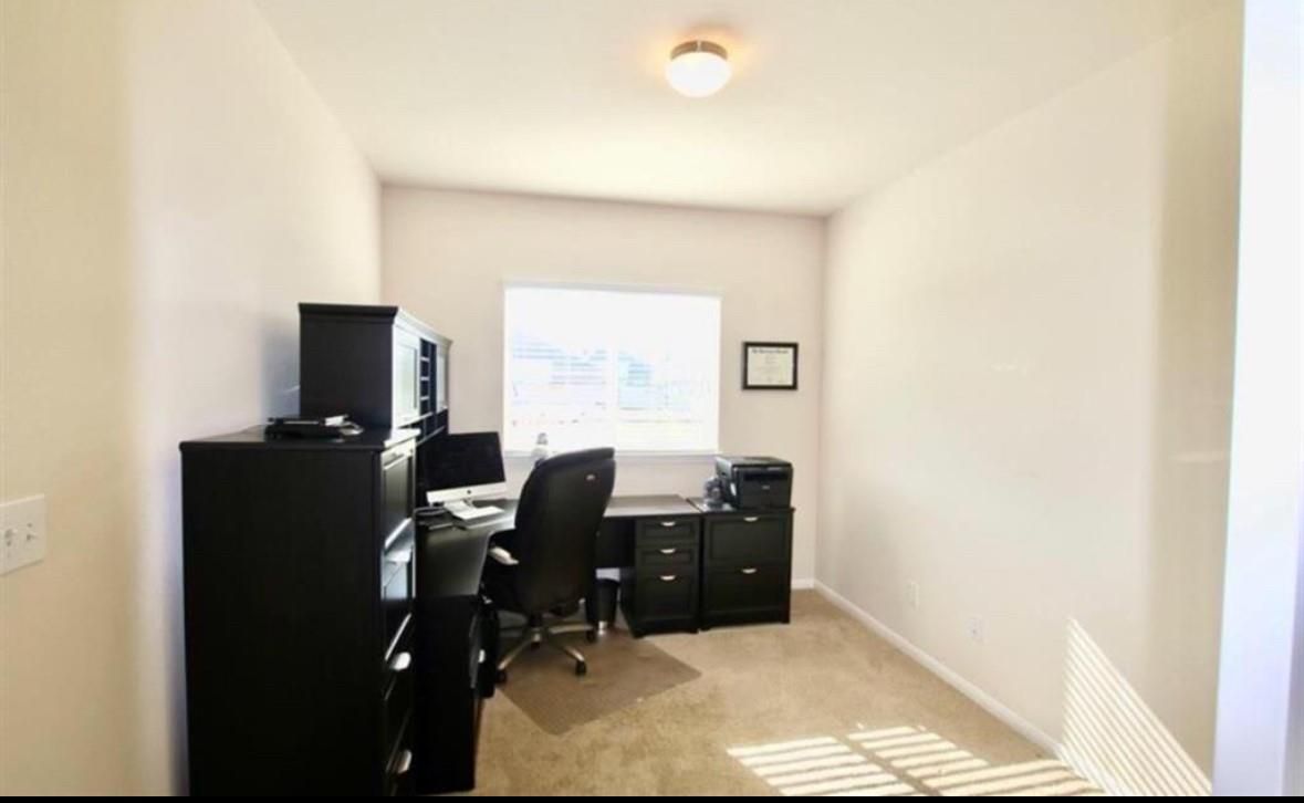 Home Office, Interior