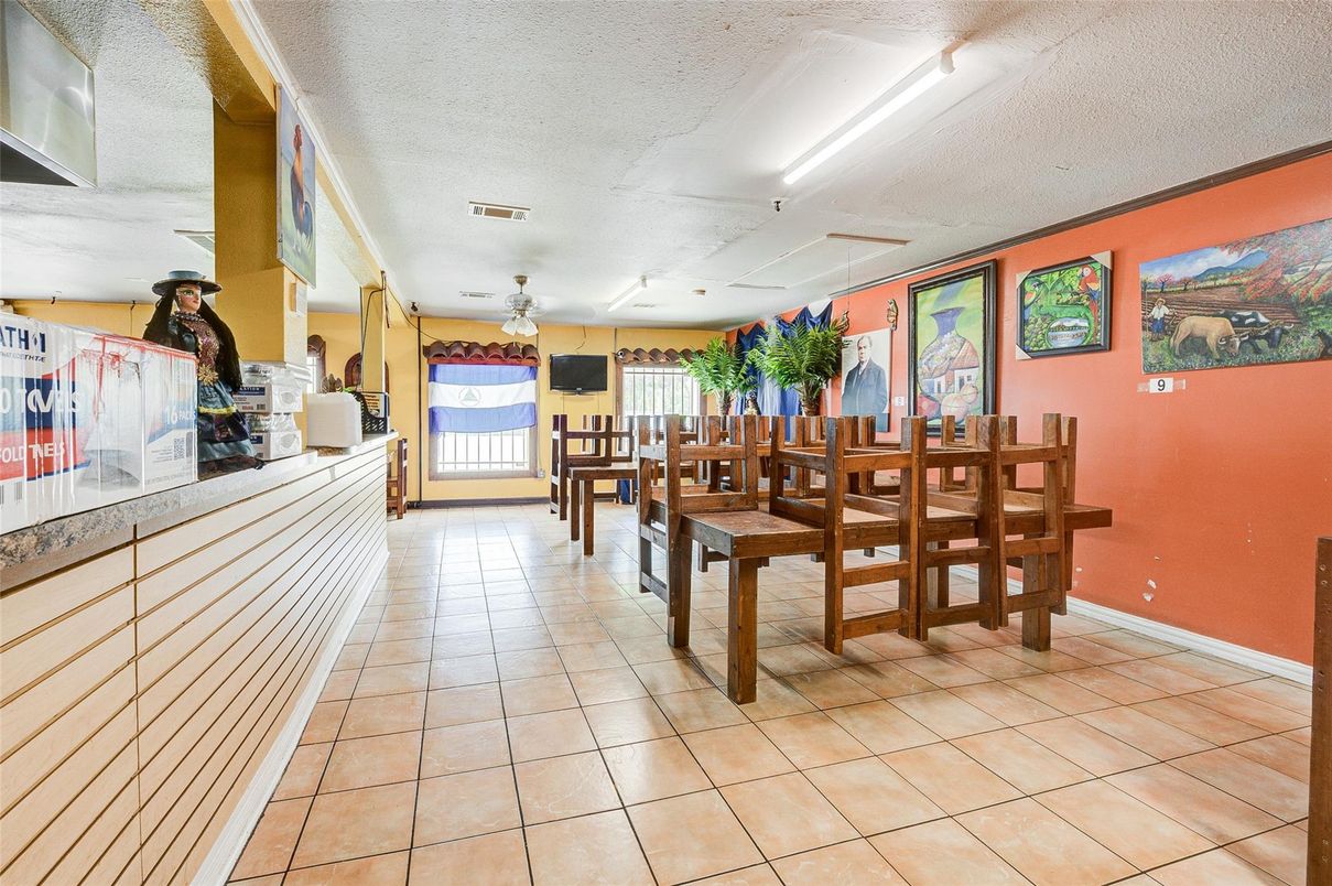 Dining room, Interior