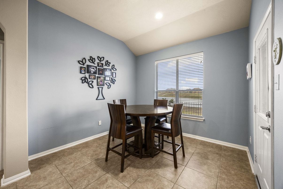 Dining room, Interior, Recessed Lighting