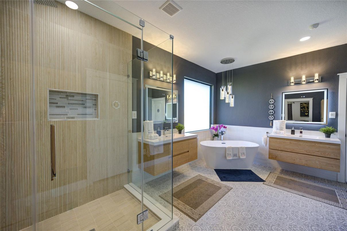 Bathroom, Free Standing Baths, Glass Shower, Interior, Pendant Lights, Recessed Lighting