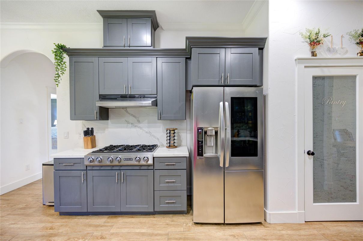 Interior, Kitchen, Stainless Steel Appliances, Wood Texture Flooring