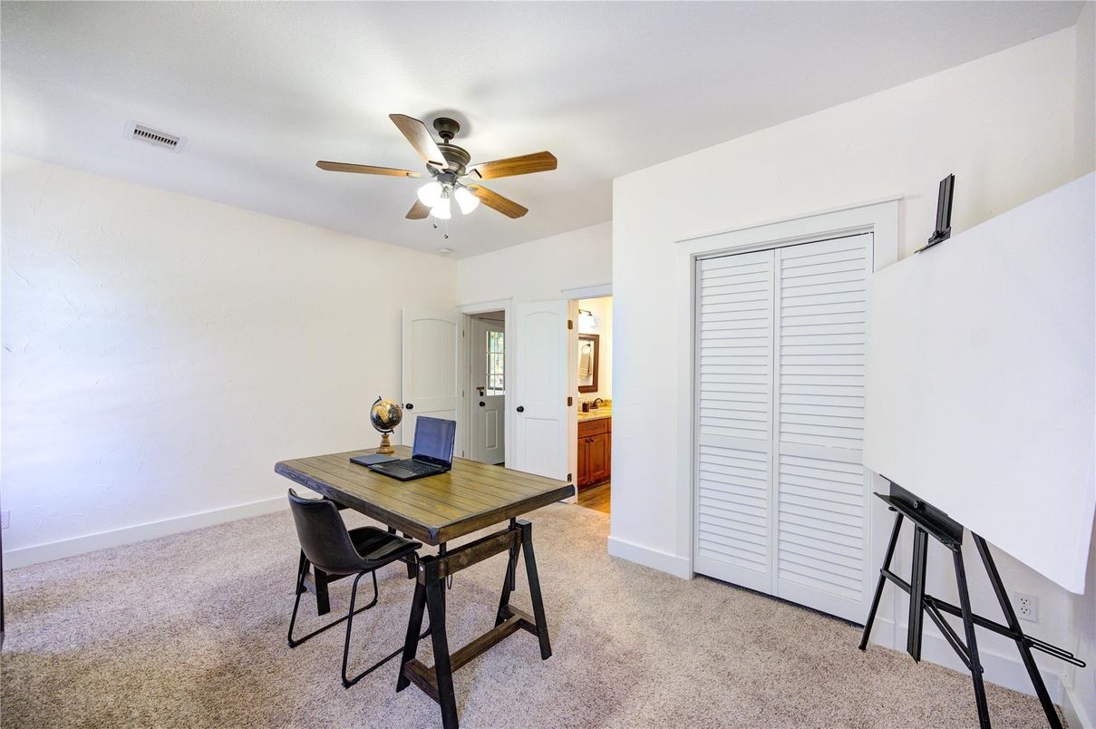Dining room, Interior