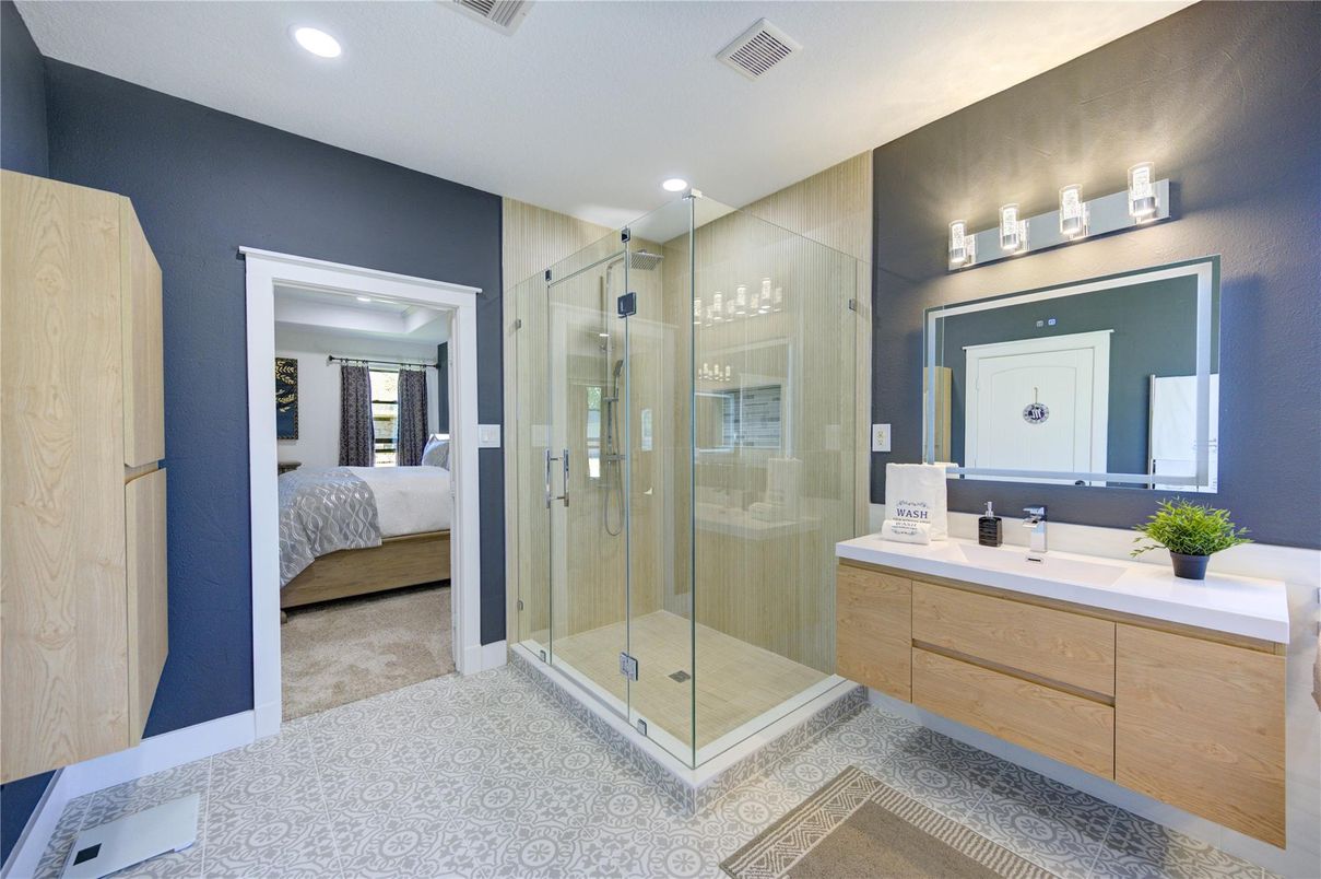 Bathroom, Bedroom, Glass Shower, Interior, Recessed Lighting