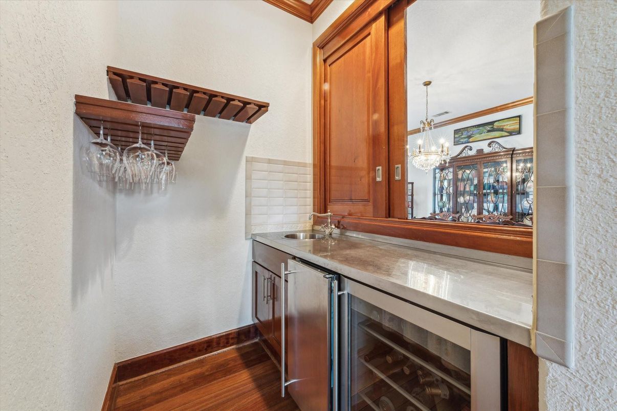 Chandelier, Interior, Wood Texture Flooring