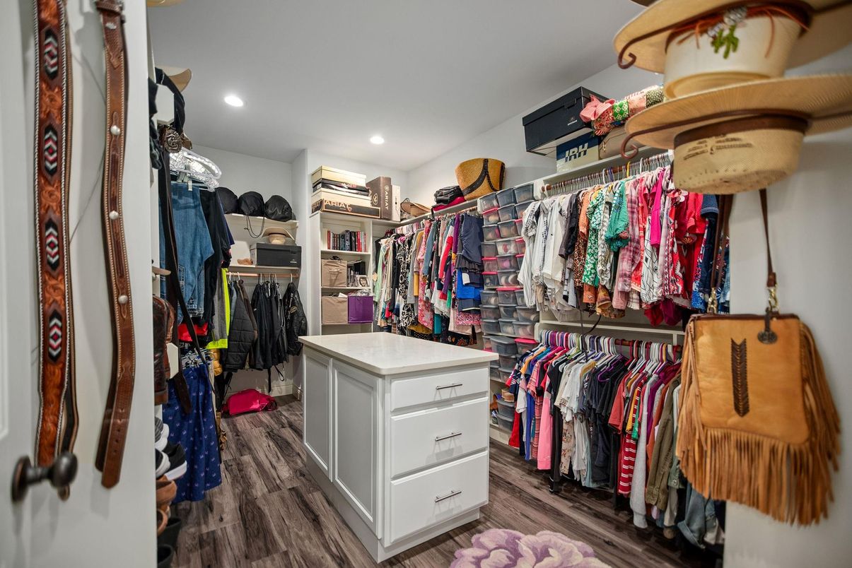 Interior, Recessed Lighting, Walk-in Closets, Wood Texture Flooring