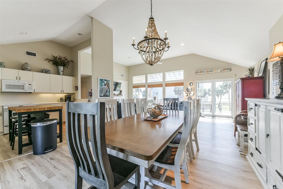 Chandelier, Dining room, Interior, Kitchen, Recessed Lighting, Wood Texture Flooring