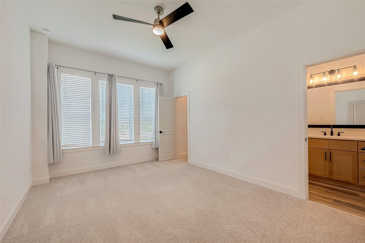 Bathroom, Empty room, Interior