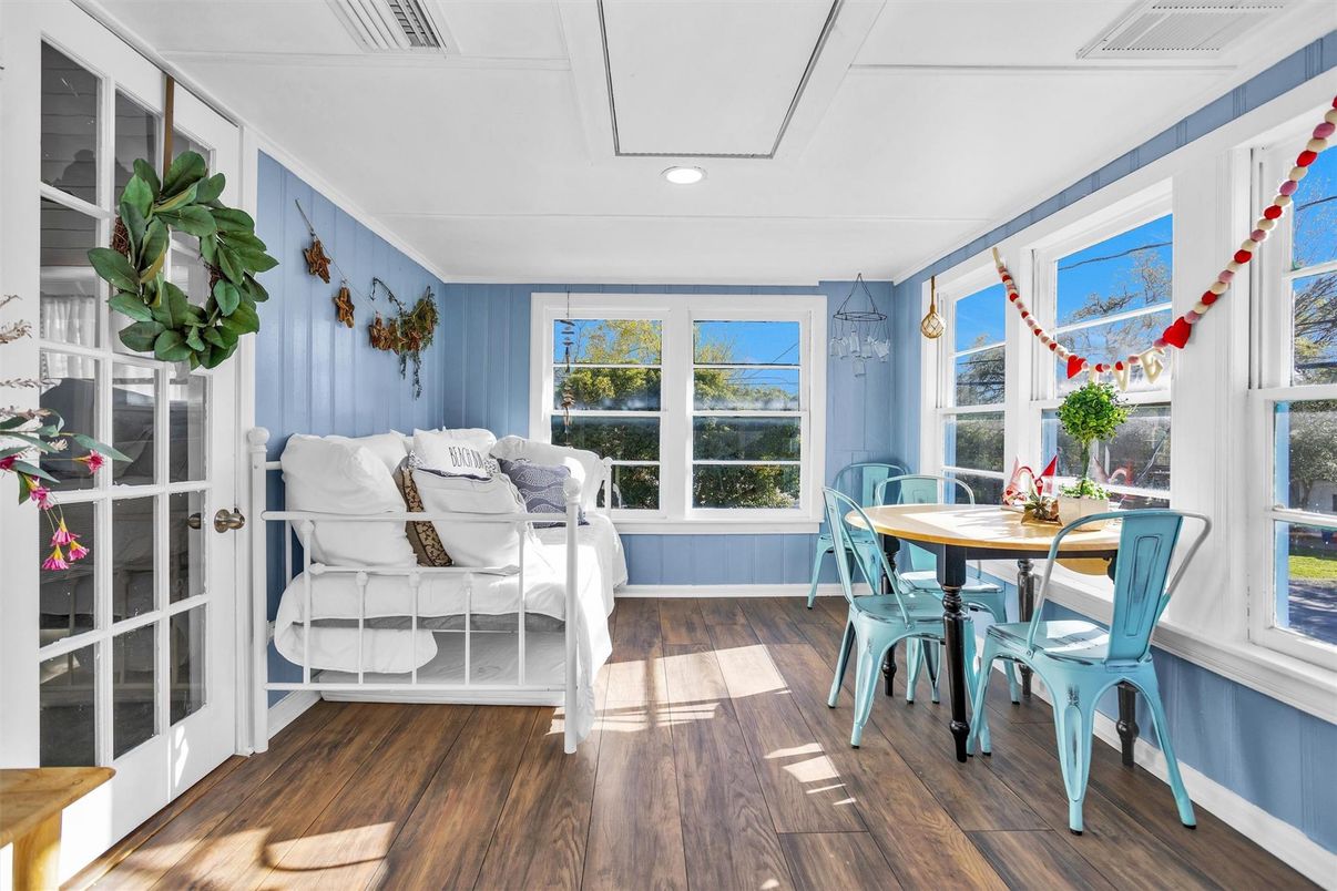 Dining room, Interior, Recessed Lighting, Wood Texture Flooring
