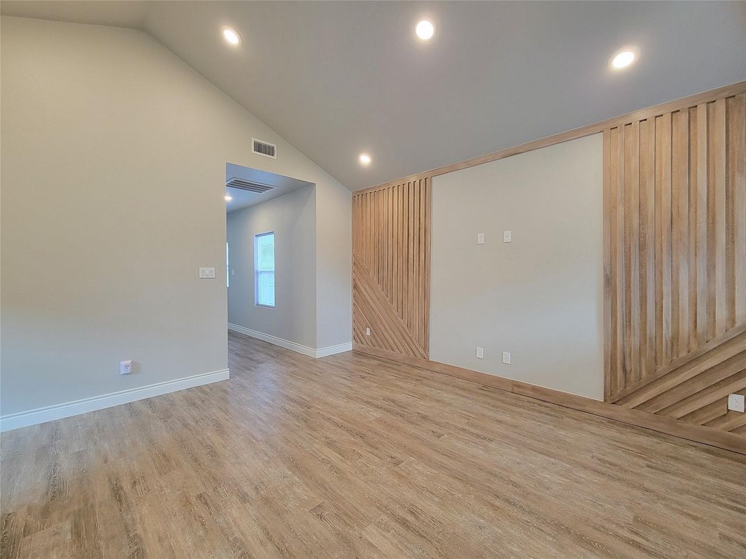 Empty room, Interior, Recessed Lighting, Wood Texture Flooring