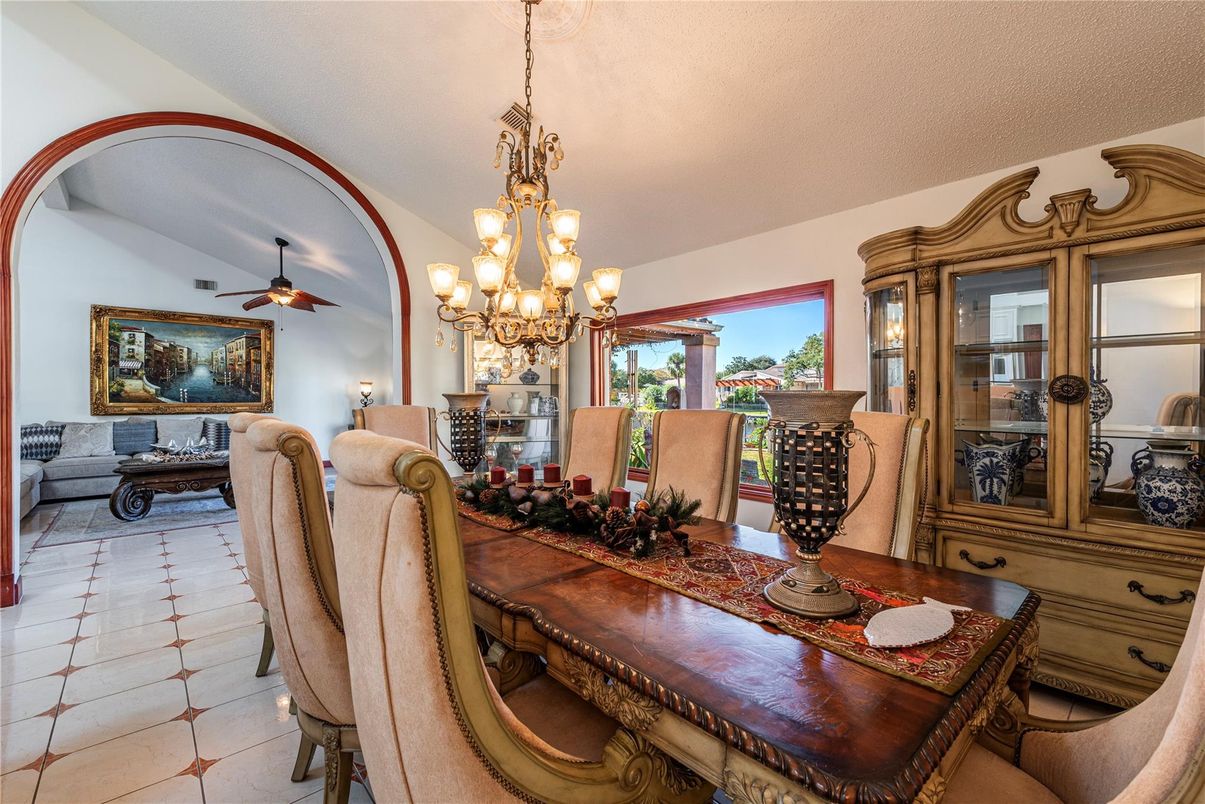 Chandelier, Dining room, Interior