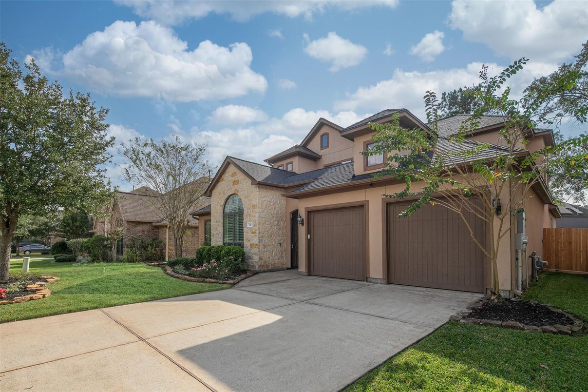 Attached, Exterior, Facade, Brick Facade, Mediterranean