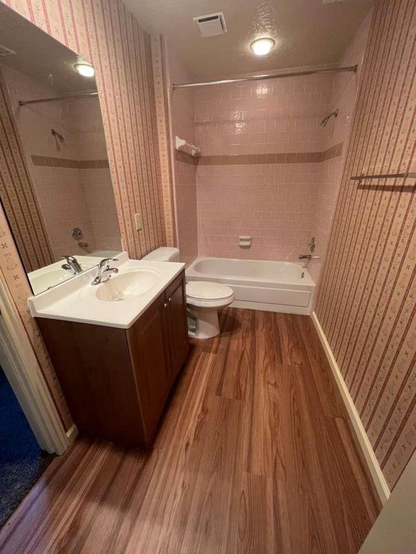 Bathroom, Interior, Recessed Lighting, Wood Texture Flooring