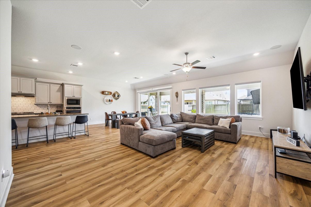 Interior, Kitchen, Living room, Recessed Lighting, Wood Texture Flooring