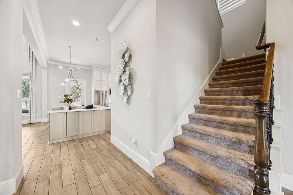 Interior, Pendant Lights, Recessed Lighting, Wood Texture Flooring