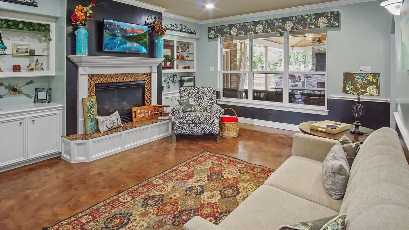 Fireplace, Interior, Living room, Recessed Lighting