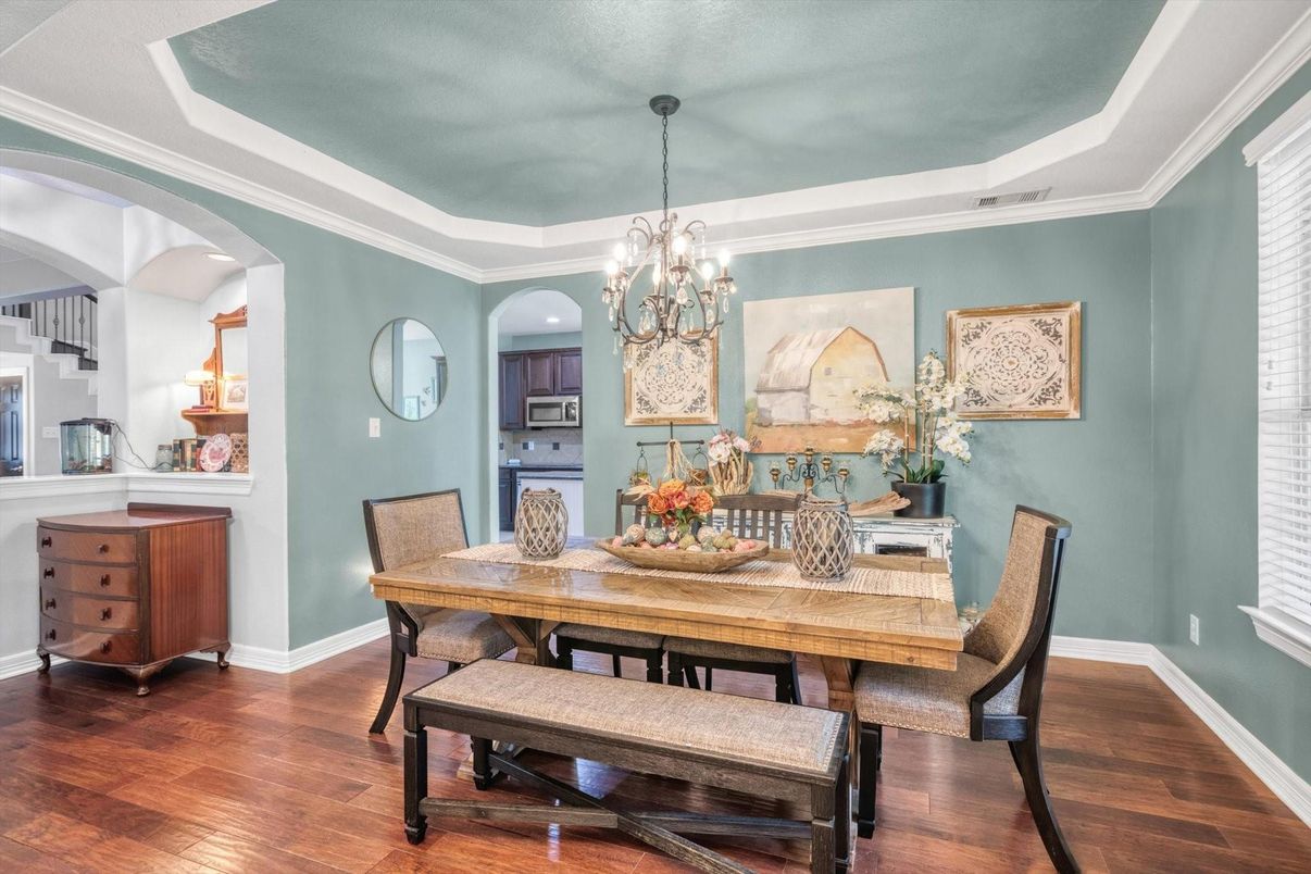 Chandelier, Dining room, Interior, Wood Texture Flooring