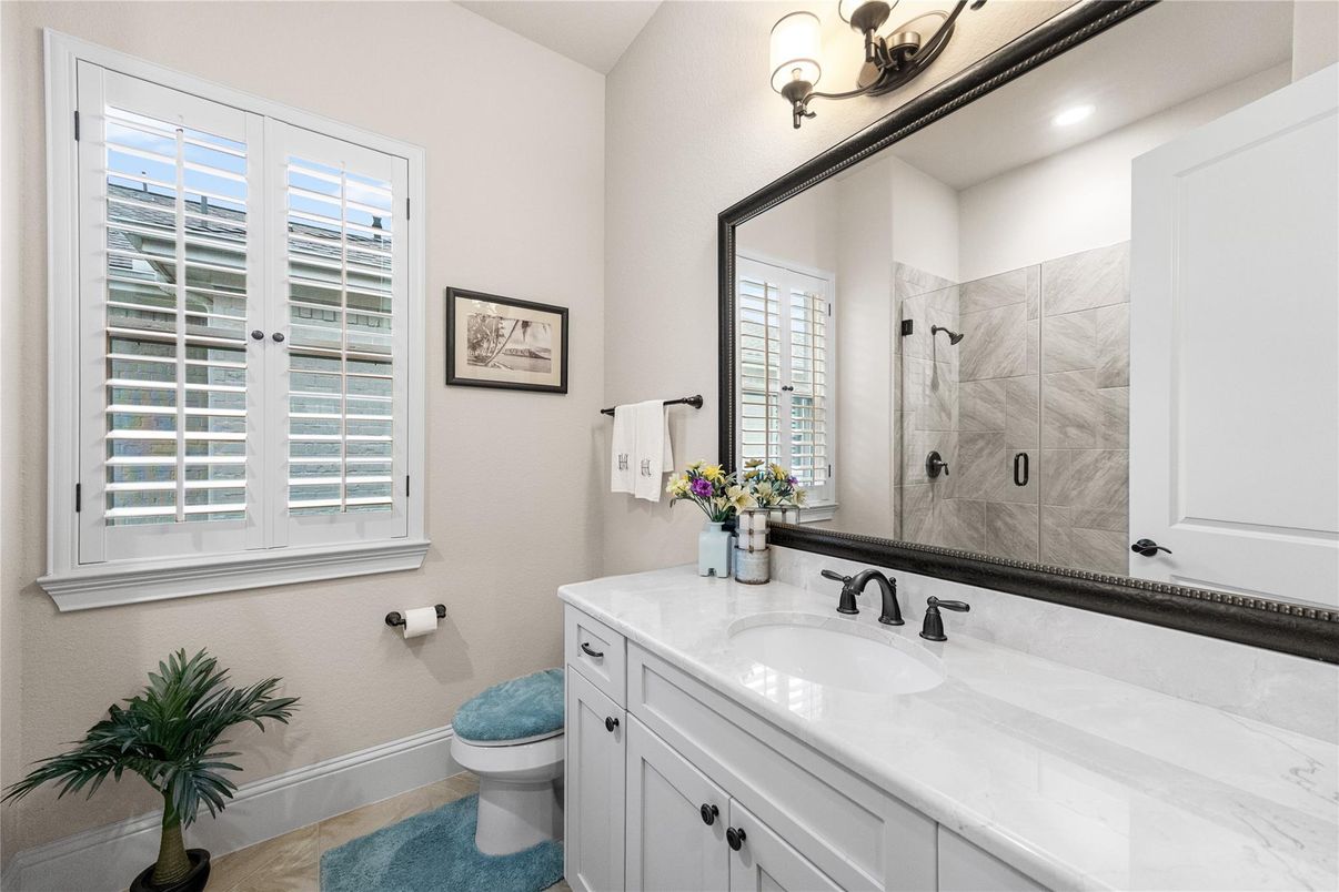 Bathroom, Interior, Marble Walls, Recessed Lighting