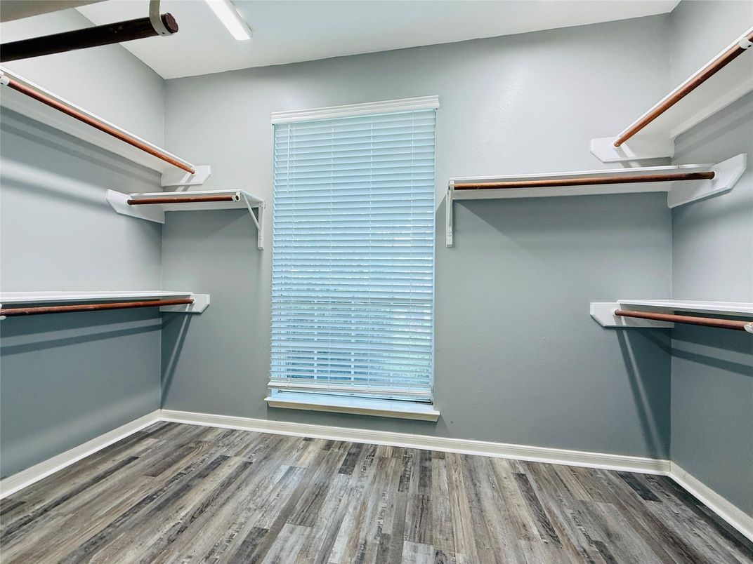 Interior, Walk-in Closets, Wood Texture Flooring