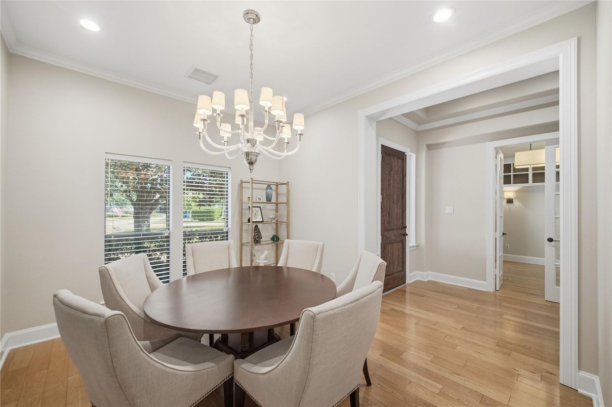 Chandelier, Dining room, Interior, Recessed Lighting, Wood Texture Flooring