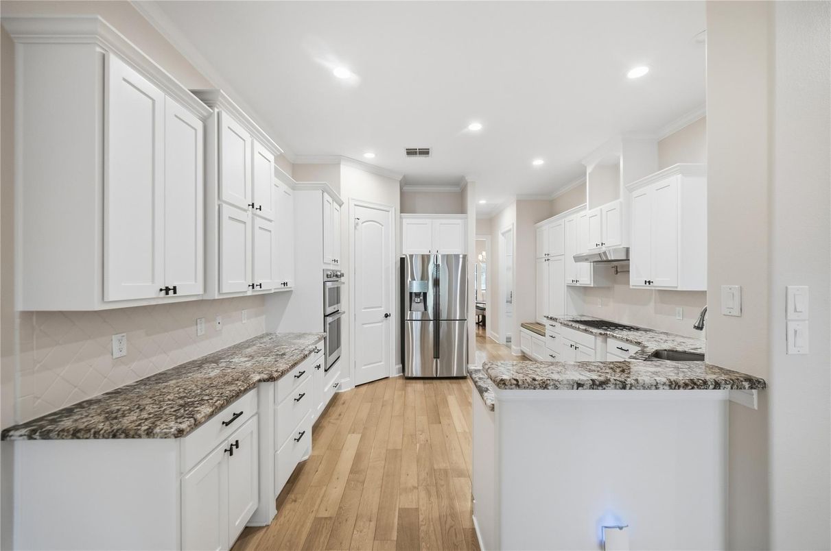 Interior, Kitchen, Recessed Lighting, Wood Texture Flooring