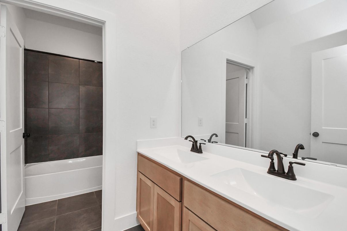Bathroom, Dual Sink Vanities, Interior