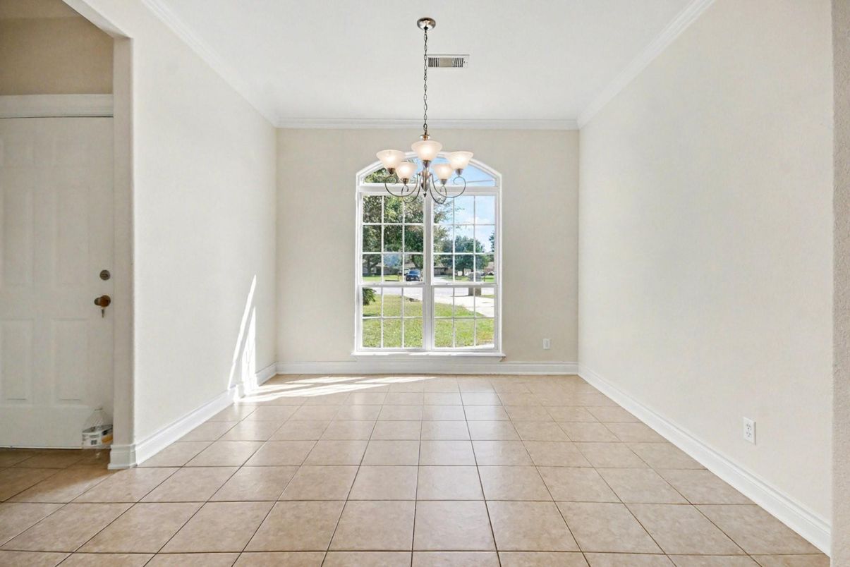 Chandelier, Empty room, Interior