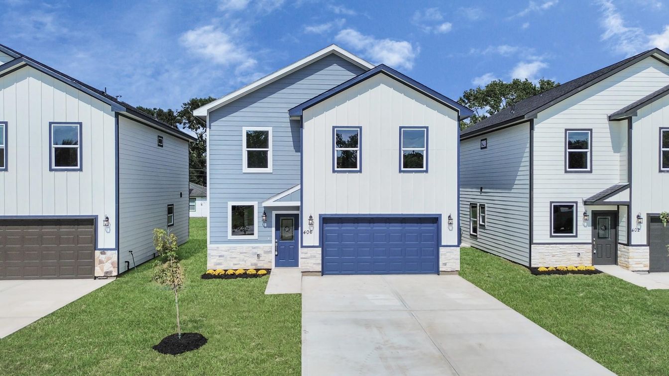 Attached, Exterior, Facade, Rowhouse