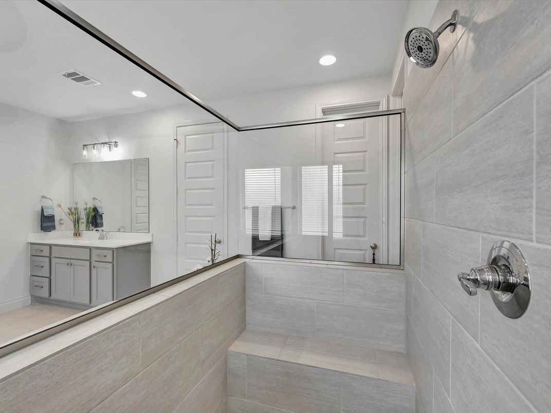 Bathroom, Interior, Recessed Lighting