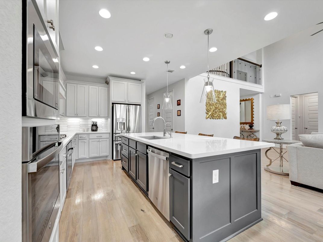 Interior, Kitchen, Living room, Pendant Lights, Recessed Lighting, Stainless Steel Appliances, Wood Texture Flooring