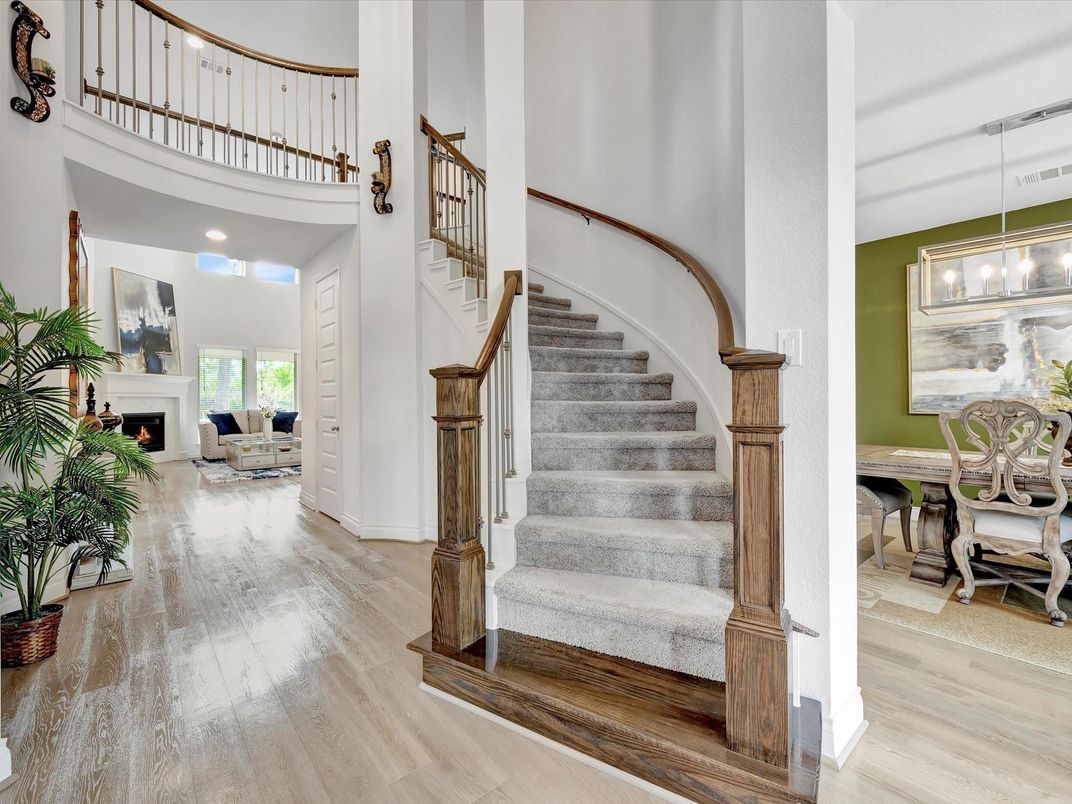 Chandelier, Dining room, Fireplace, Interior, Pendant Lights, Recessed Lighting, Wood Texture Flooring