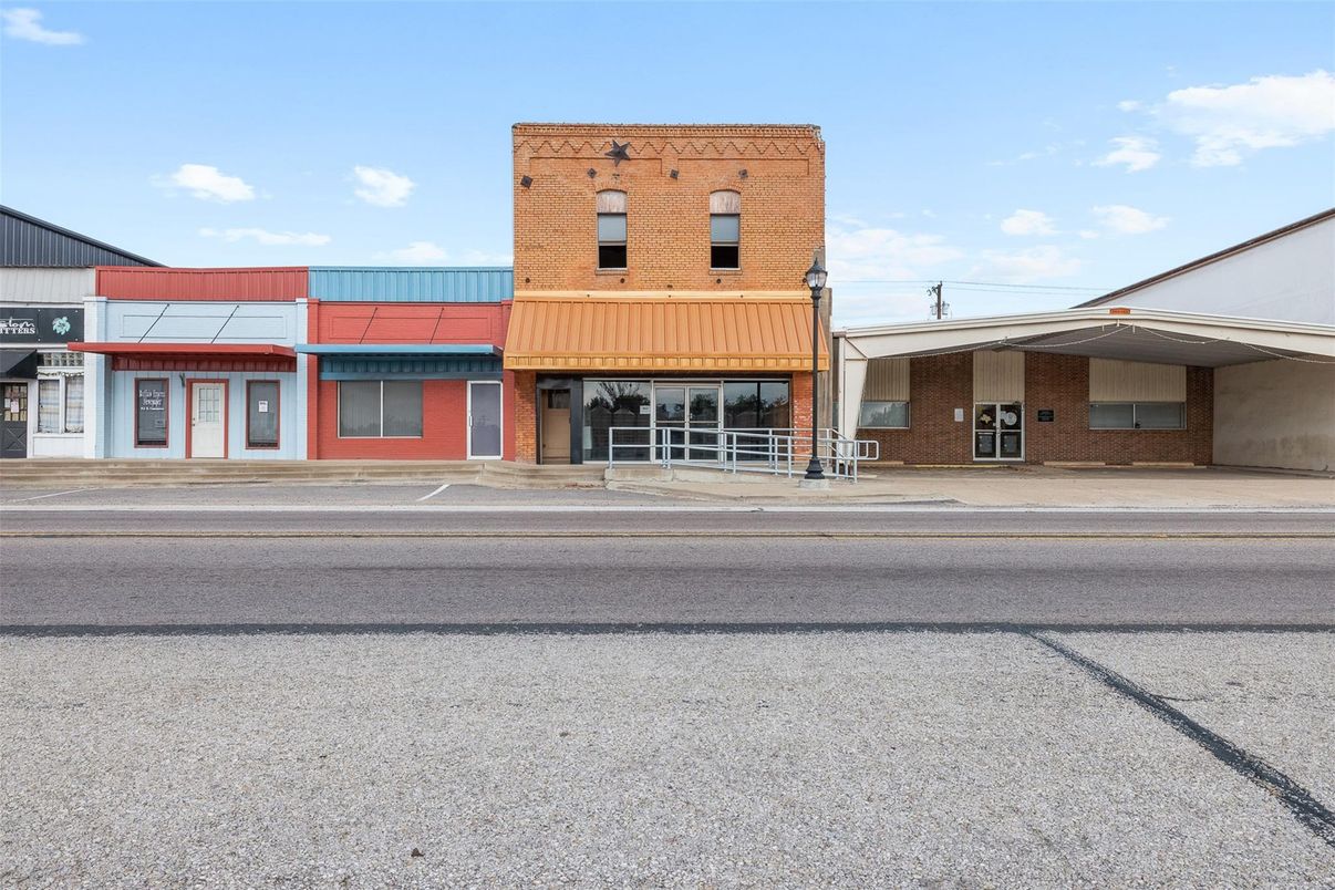 Exterior, Facade, Brick Facade, Modern