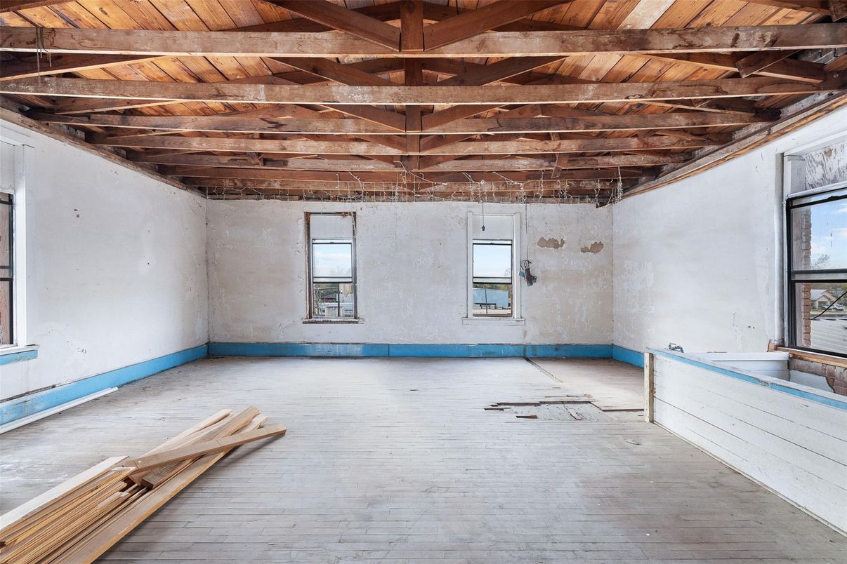 Empty room, Interior, Wooden Beams, Wooden Ceilings, Wood Texture Flooring