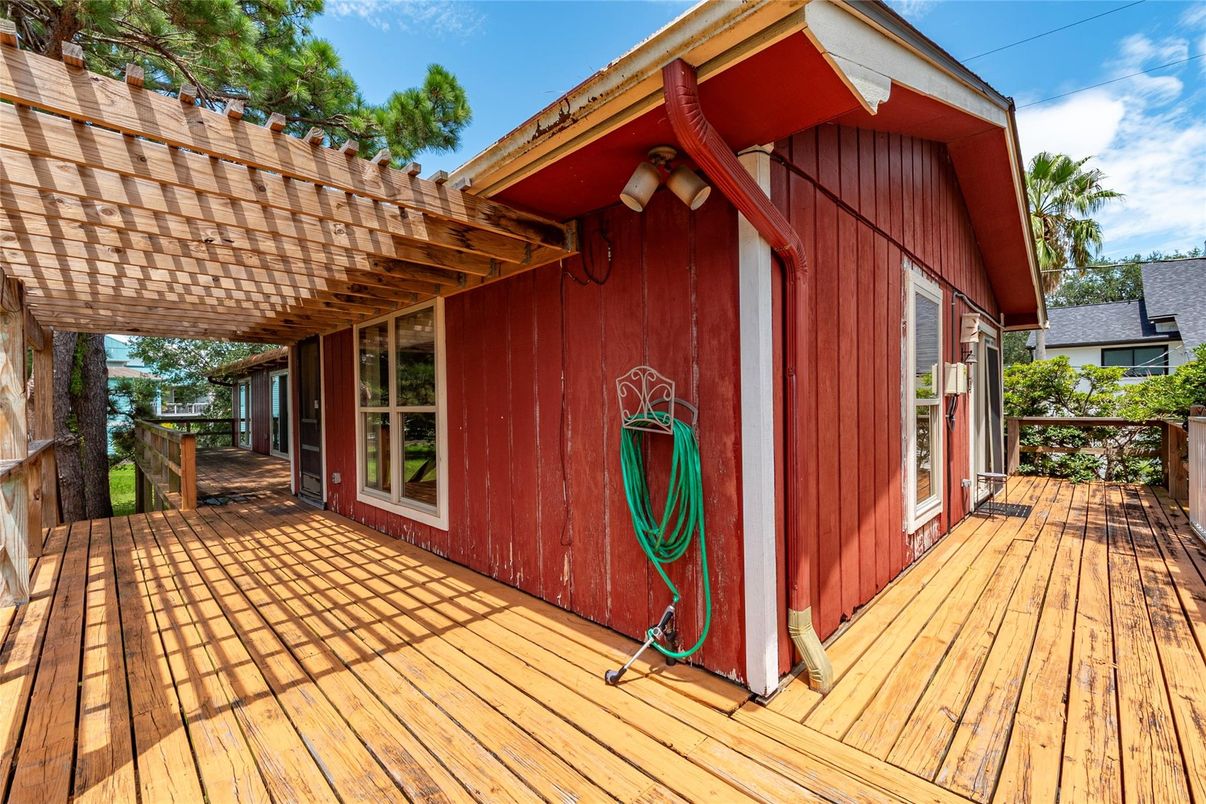 Exterior, Wood Texture Flooring