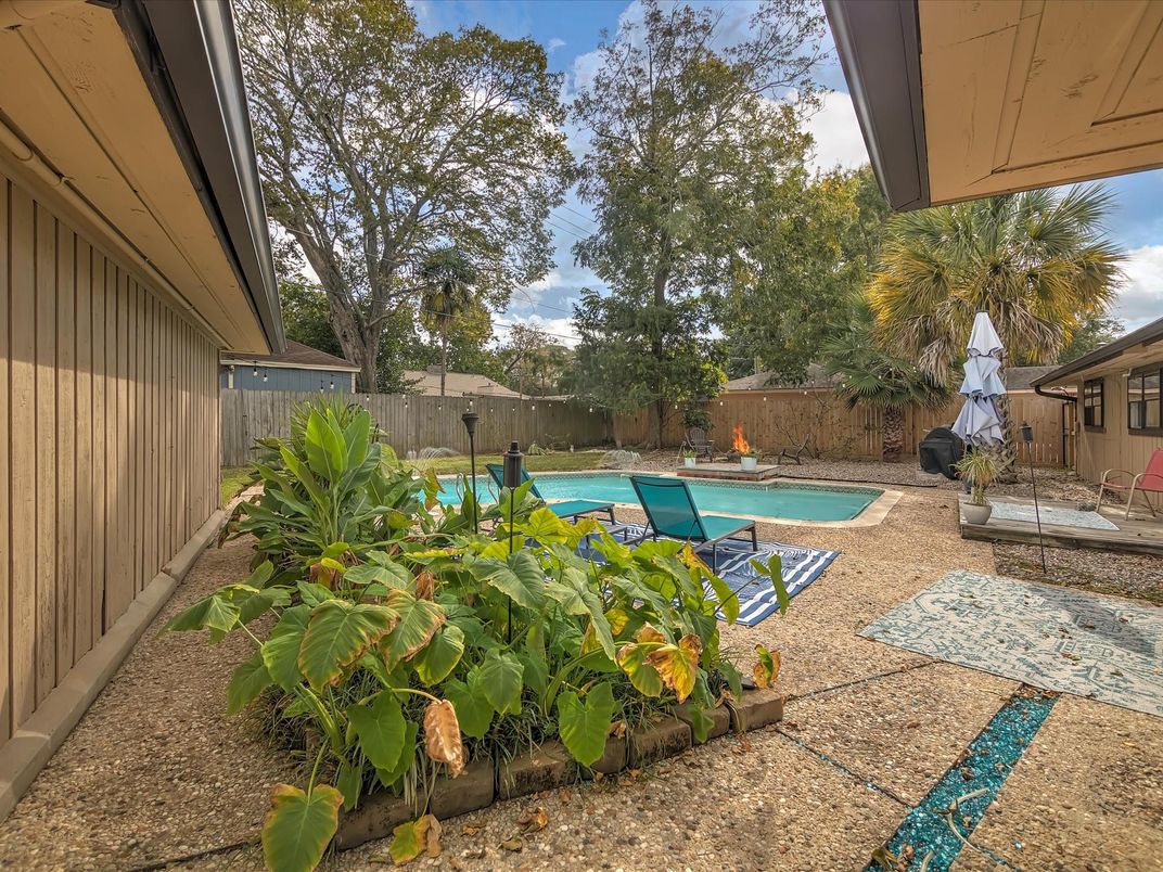 Backyard, Exterior, Pool