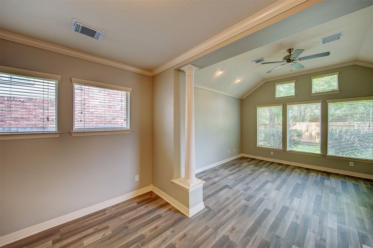 Empty room, Interior, Recessed Lighting, Wood Texture Flooring