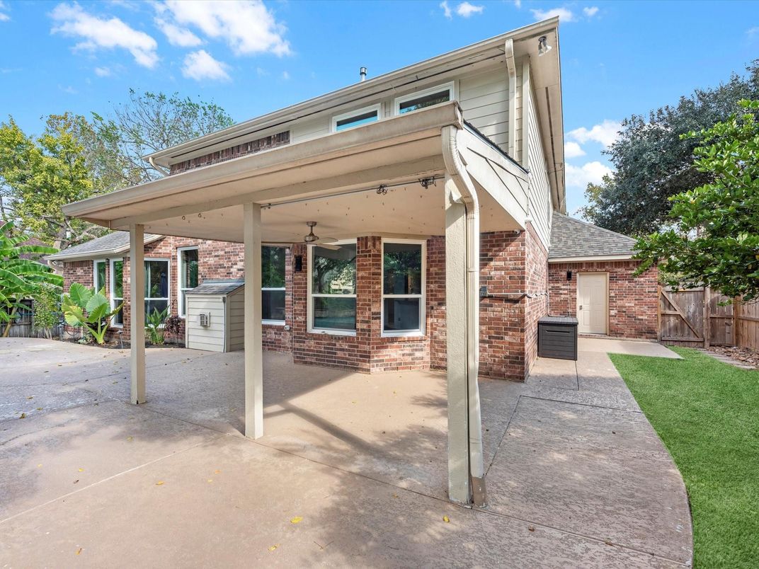 Detached Garage, Exterior