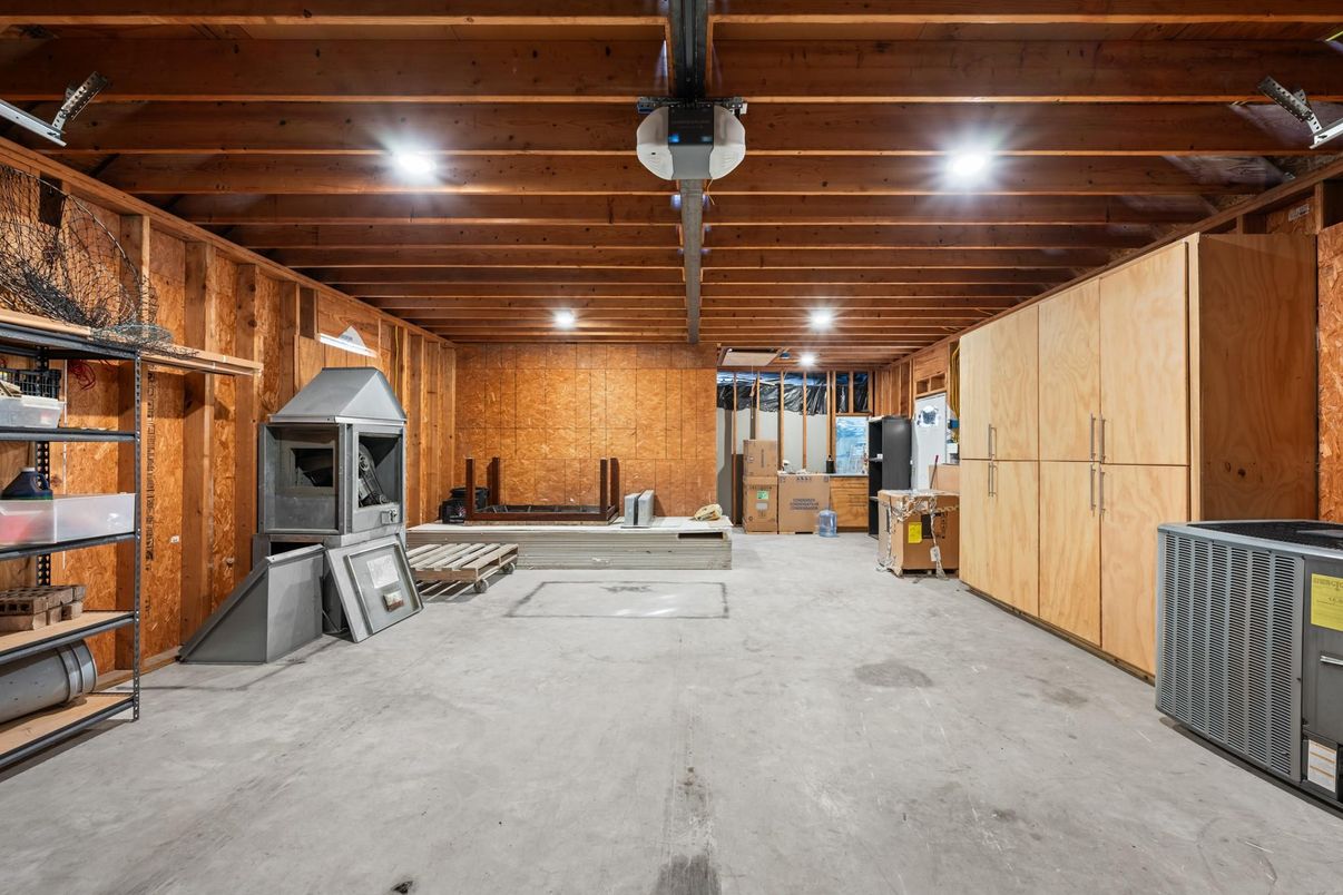 Interior, Washer, Wooden Beams, Wooden Ceilings, Wooden Walls