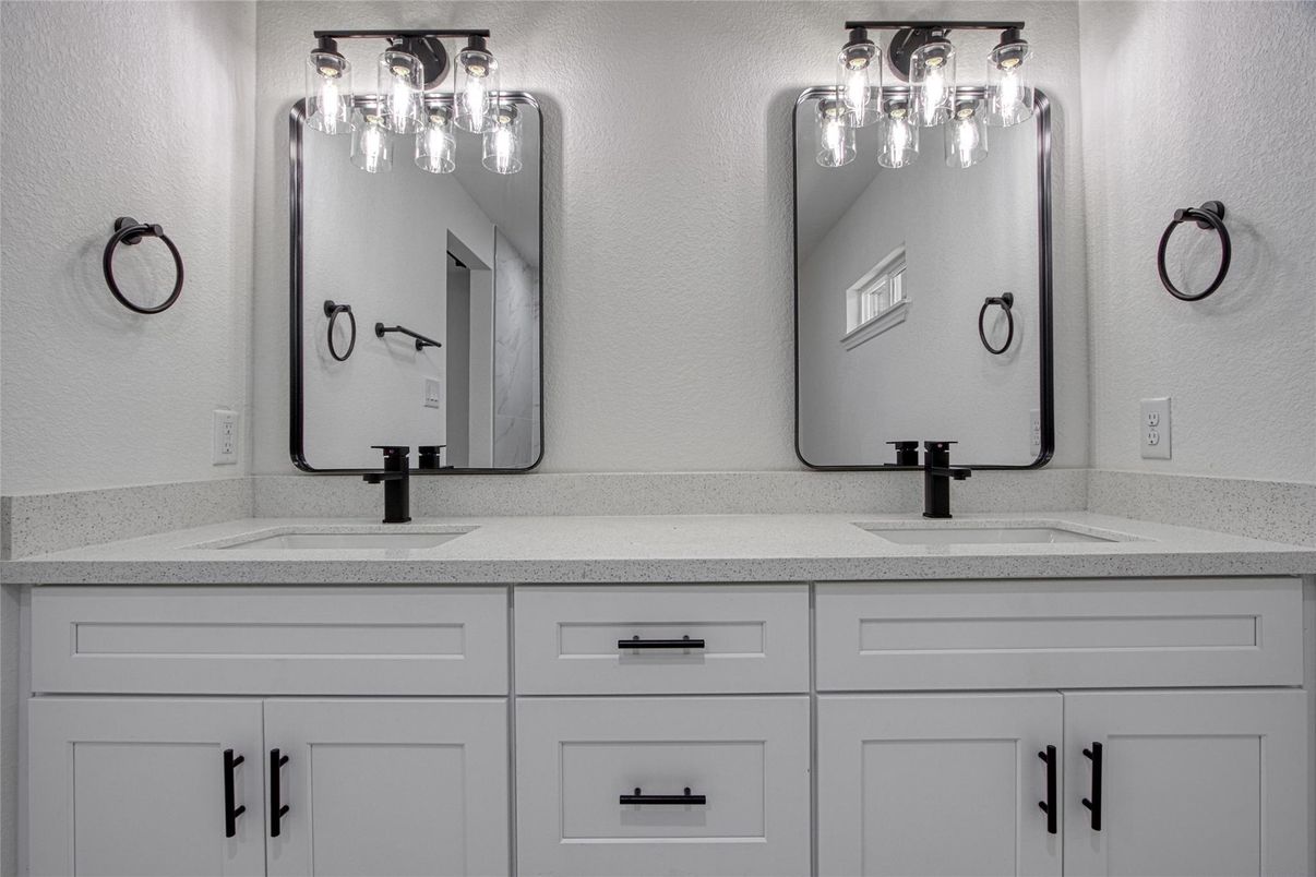 Bathroom, Dual Sink Vanities, Interior