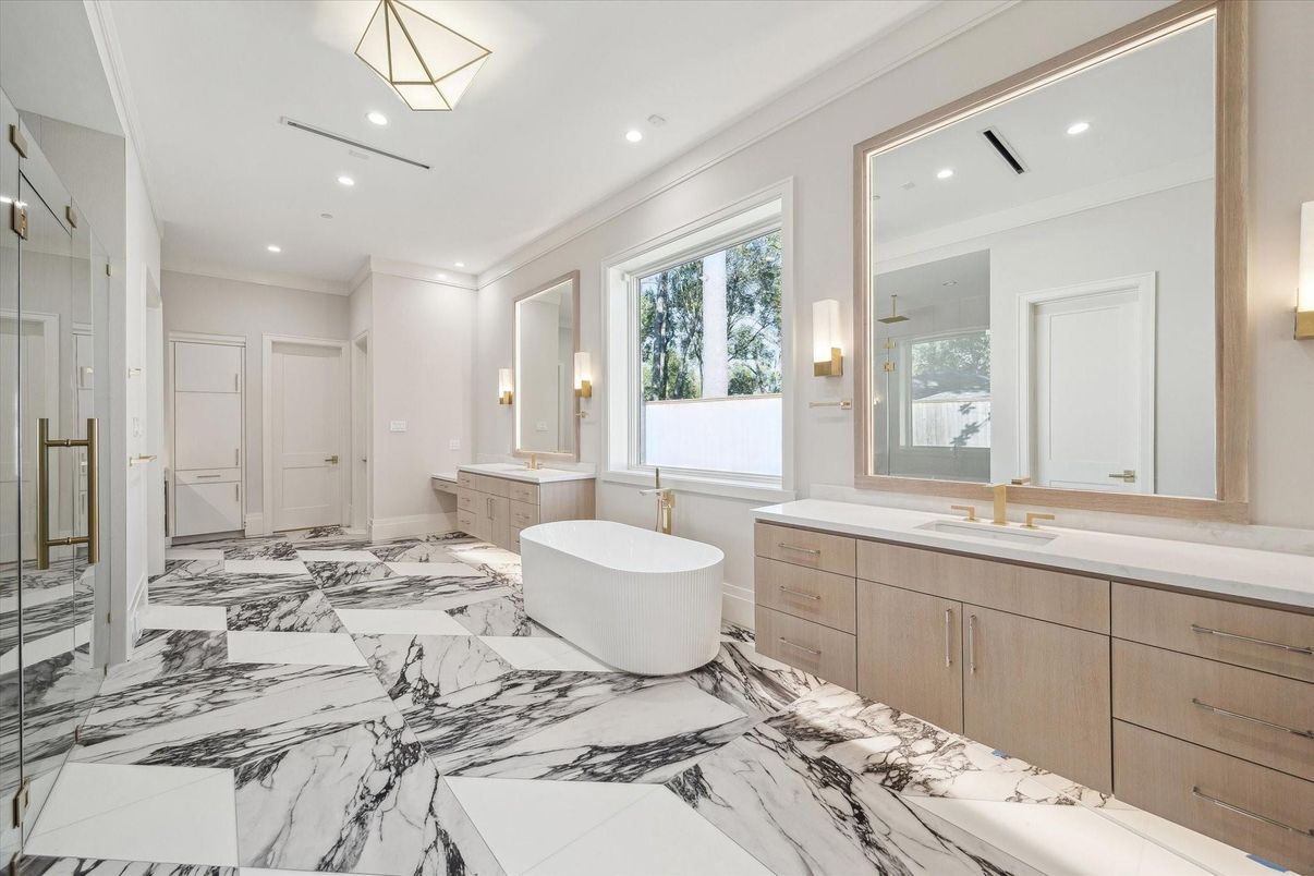 Bathroom, Dual Sink Vanities, Free Standing Baths, Interior, Marble, Recessed Lighting